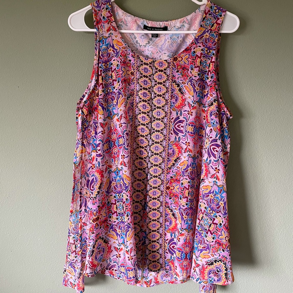 Zac & Rachel Split-Front Tank Top – Women’s Large